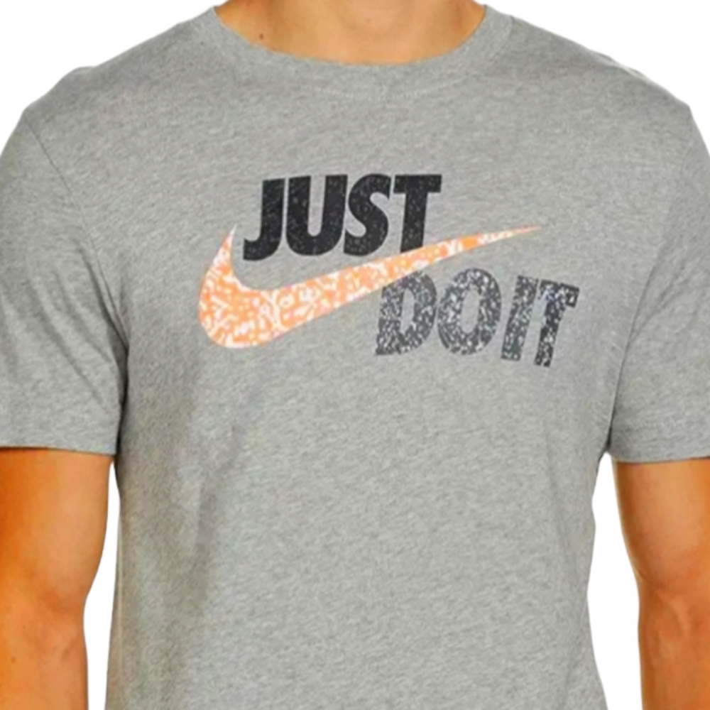 The Nike Tee - Picture 1 of 4